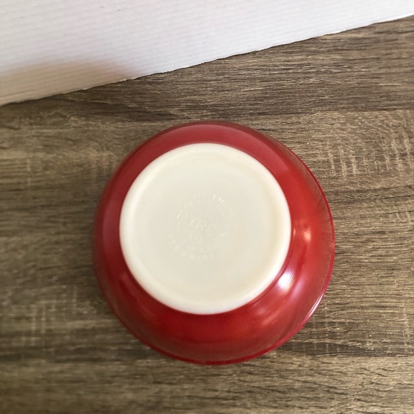 Vtg PYREX 402 Primary Red 1.5 Quart - Picture 5 of 12